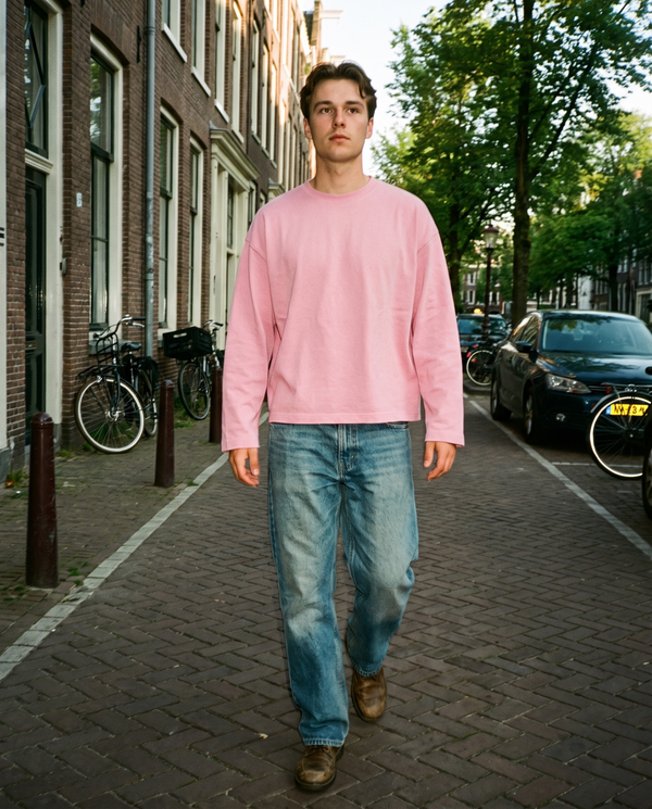 CA VA® Washed Boxy Longsleeve Blank – Pink — gedragen door model